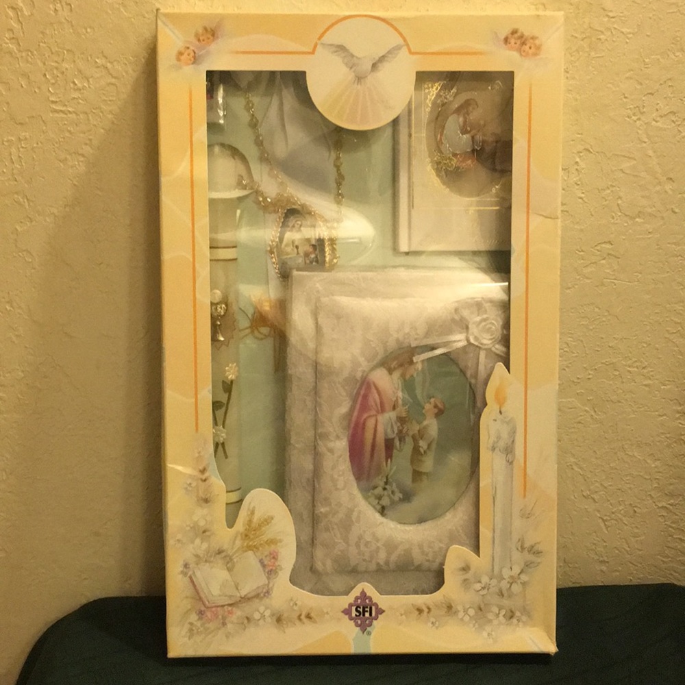 Catholic Boys communion 7 Piece New set Candle Rosary Books Bow tie Pin & Ribbon